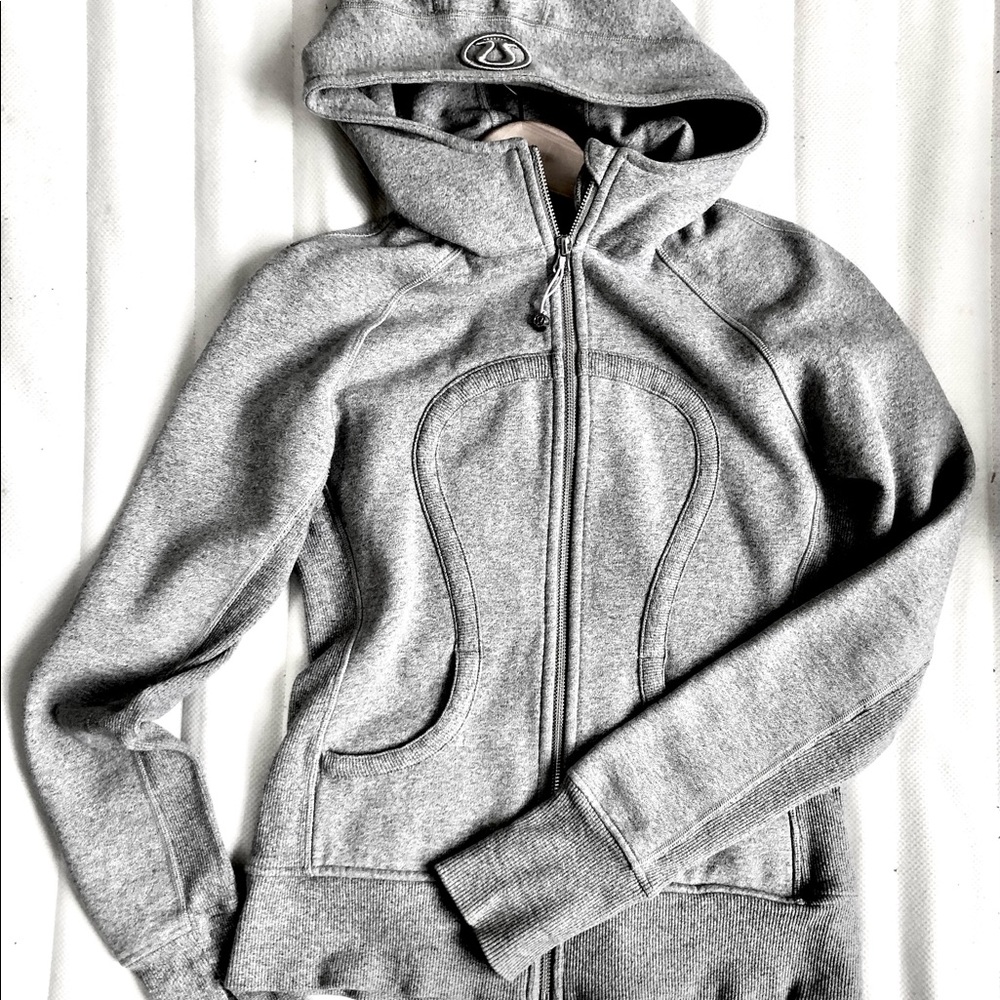 Lululemon scuba hoodie size 4